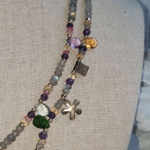 Labordrite and semi precious stone necklace - Picture 4 of 9